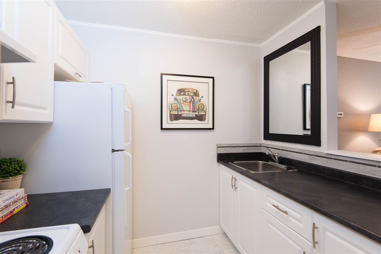 Photo 3: Photos: 110 145 W 18 STREET in North Vancouver: Central Lonsdale Condo for sale : MLS®# R2202302