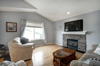 Photo 2: 1110 Prestwick Circle SE in Calgary: McKenzie Towne Detached for sale : MLS®# A2024358