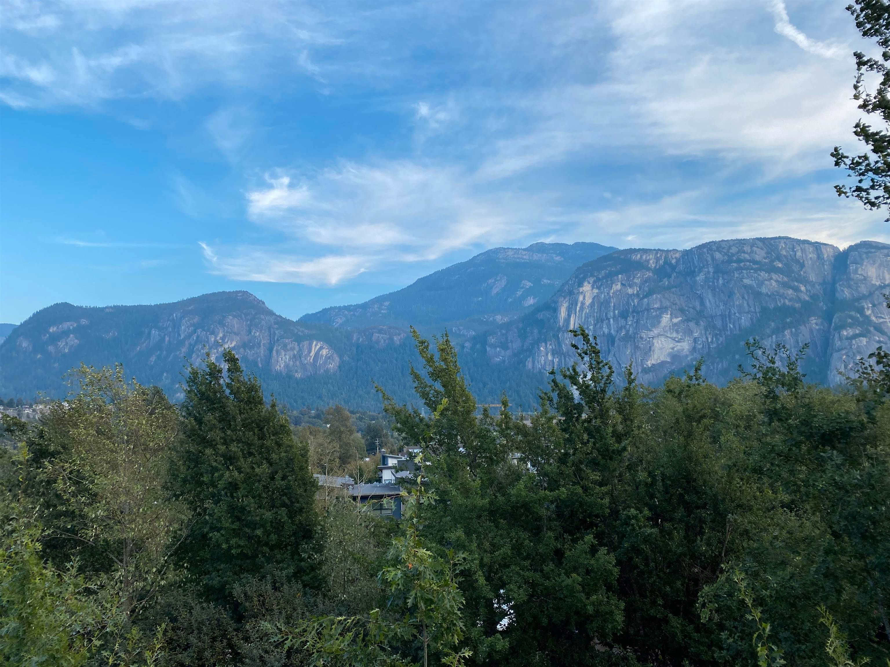 Main Photo: 513 1150 BAILEY Street in Squamish: Downtown SQ Condo for sale : MLS®# R2757006