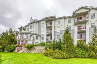 Photo 1: 105 8 Country Village Bay NE in Calgary: Country Hills Village Apartment for sale : MLS®# A1062313