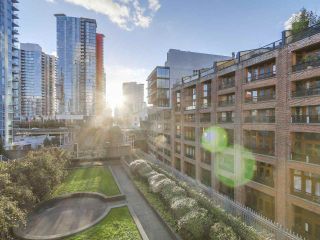 Photo 11: 501 183 KEEFER Place in Vancouver: Downtown VW Condo for sale in "PARIS PLACE" (Vancouver West)  : MLS®# R2124284