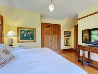 Photo 17: 1511 Montgomery Ave in Victoria: Vi Rockland House for sale : MLS®# 909427