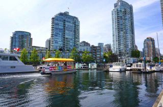 Photo 13: 39 1088 MARINASIDE Crescent in Vancouver: Yaletown Condo for sale in "QUAYSIDE MARINA" (Vancouver West)  : MLS®# R2449993