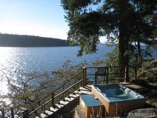 Photo 1: 220 Pilkey Point Rd in Thetis Island: Isl Thetis Island House for sale (Islands)  : MLS®# 890242