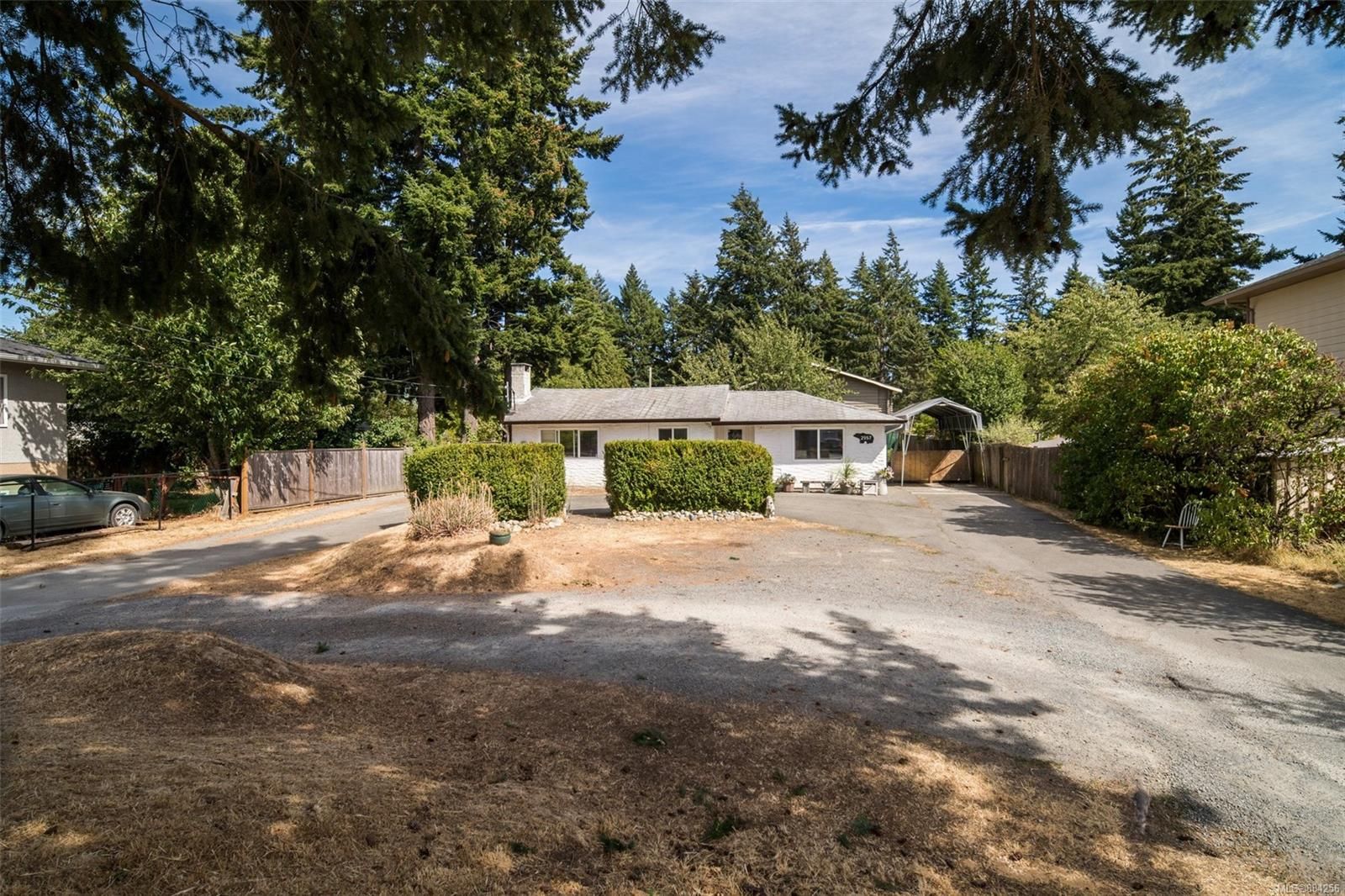 Main Photo: 2957 Pickford Rd in Colwood: Co Hatley Park House for sale : MLS®# 884256