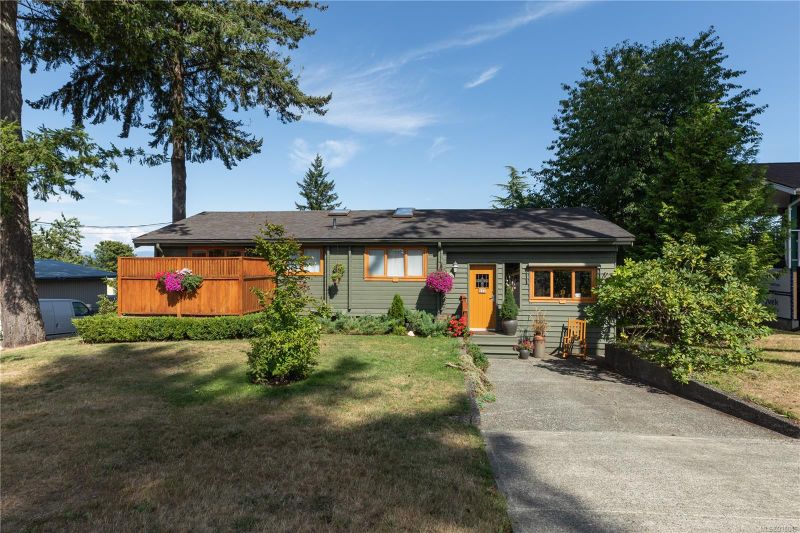 FEATURED LISTING: 865 Marguerite Rd Campbell River