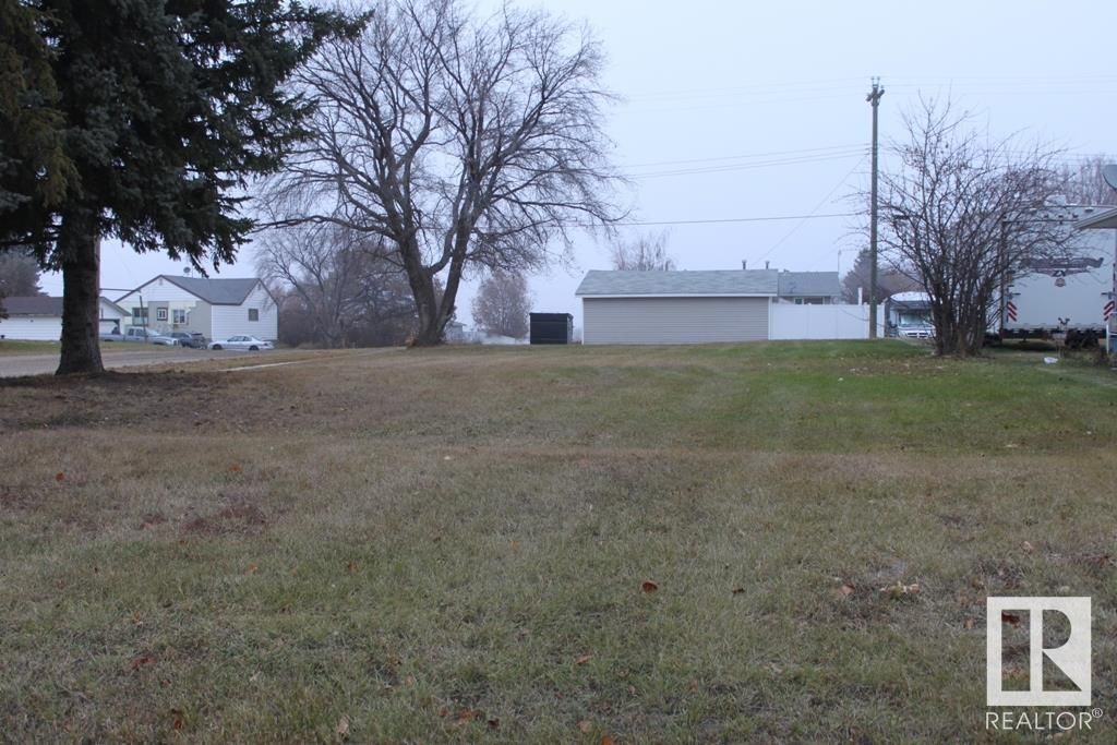 Main Photo: 5140 50 Ave: Holden Vacant Lot/Land for sale : MLS®# E4364835