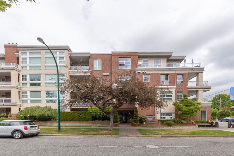 FEATURED LISTING: 205 - 2105 42ND Avenue West Vancouver