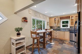 Photo 5: 3842 Rowland Ave in Saanich: SW Tillicum House for sale (Saanich West)  : MLS®# 915384