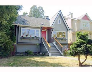 Photo 1: 2560 GRANT Street in Vancouver: Renfrew VE House for sale in "COMMERCIAL DR./CLINTON PARK" (Vancouver East)  : MLS®# V783760