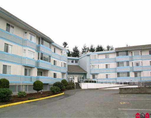 Main Photo: 108 7175 134TH ST in Surrey: West Newton Condo for sale in "SHERWOOD MANOR" : MLS®# F2609957