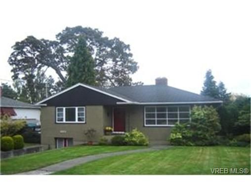 Main Photo:  in VICTORIA: SE Cedar Hill House for sale (Saanich East)  : MLS®# 447287