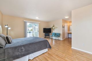 Photo 22: 942 PARKER Street: White Rock House for sale in "EAST BEACH" (South Surrey White Rock)  : MLS®# R2447986