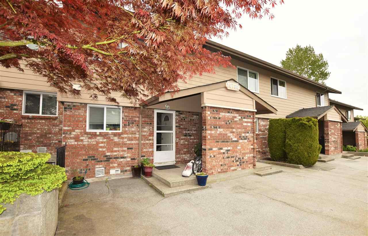 Main Photo: 51 10780 GUILDFORD DRIVE in Surrey: Guildford Townhouse for sale (North Surrey)  : MLS®# R2178534