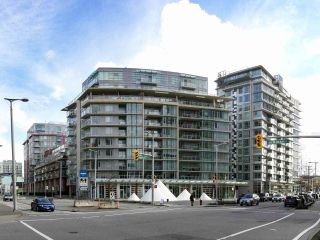 Photo 1: 610 88 W 1ST Avenue in Vancouver: False Creek Condo for sale in "The One" (Vancouver West)  : MLS®# R2154271