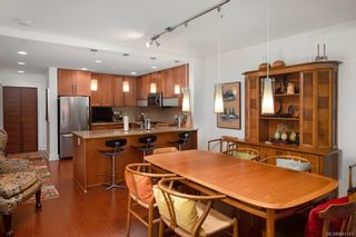 Photo 9: 3 828 Rupert Terr in Victoria: Vi Downtown Row/Townhouse for sale : MLS®# 841741