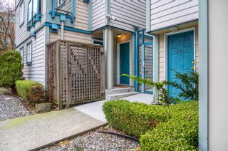 Photo 3: 2263 ASH Street in Vancouver: Fairview VW Townhouse for sale in "The Courtyards" (Vancouver West)  : MLS®# R2759775