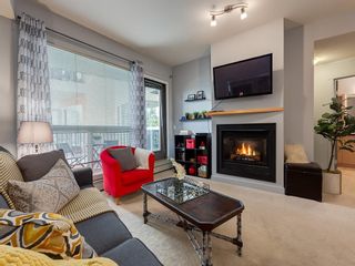 Photo 10: 214 69 SPRINGBOROUGH Court SW in Calgary: Springbank Hill Apartment for sale : MLS®# C4273218