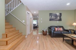 Photo 1: 117 2723 Jacklin Rd in Langford: La Langford Proper Row/Townhouse for sale : MLS®# 887129