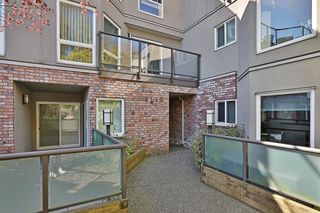 Photo 3: 301 2110 CORNWALL Avenue in Vancouver: Kitsilano Condo for sale in "SEAGATE VILLA" (Vancouver West)  : MLS®# R2873291