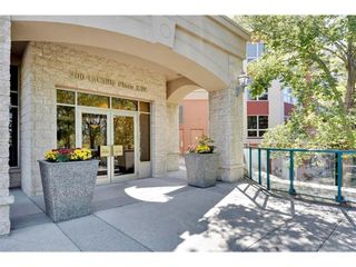 Photo 2: 602 200 La Caille Place SW in Calgary: Eau Claire Apartment for sale : MLS®# A1195029