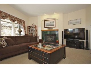 Photo 2: 5869 189TH Street in Surrey: Cloverdale BC House for sale in "ROSEWOOD" (Cloverdale)  : MLS®# F1307410