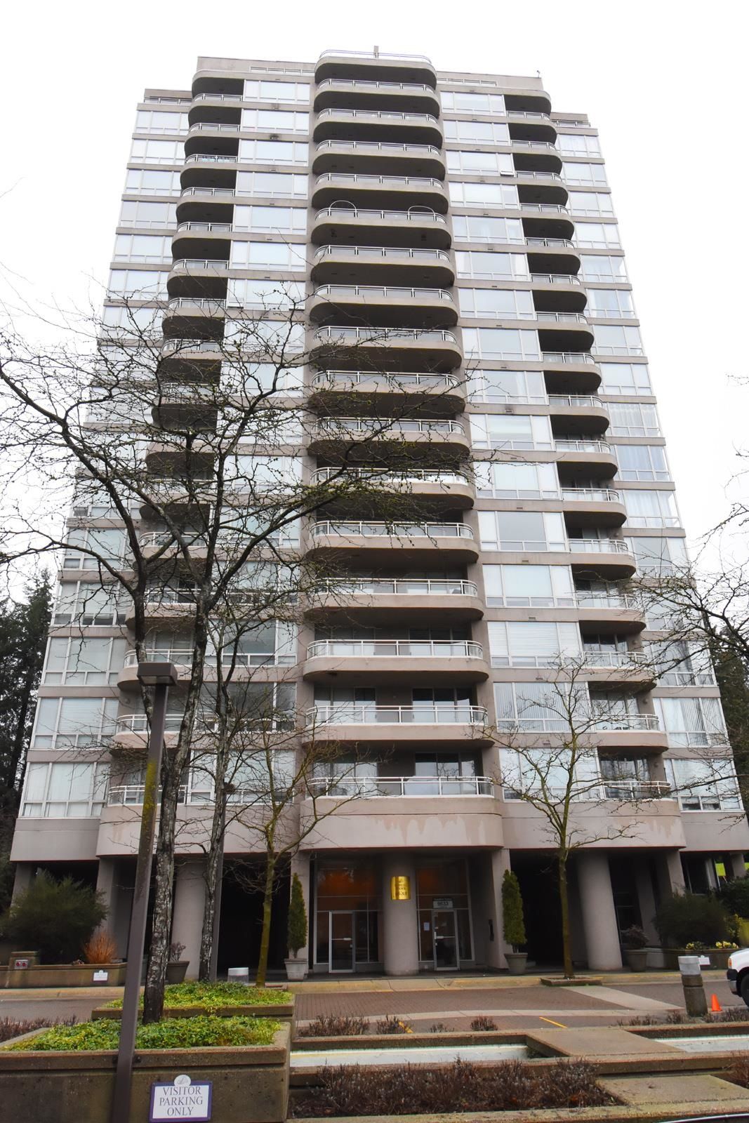 Main Photo: 403 9633 MANCHESTER Drive in Burnaby: Cariboo Condo for sale in "Stratahmore Towers - Sapphire Manor" (Burnaby North)  : MLS®# R2658744