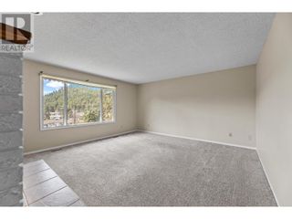 Photo 7: 1276 Rio Drive in Kelowna: House for sale : MLS®# 10309533
