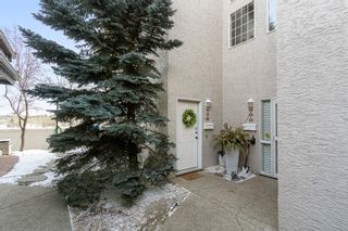 Photo 3: 207 1997 Sirocco Drive SW in Calgary: Signal Hill Row/Townhouse for sale : MLS®# A1171456