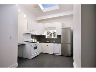 Photo 5: 1306 E 18TH Avenue in Vancouver: Knight House for sale in "Cedar Cottage 5-Plex" (Vancouver East)  : MLS®# V1095673