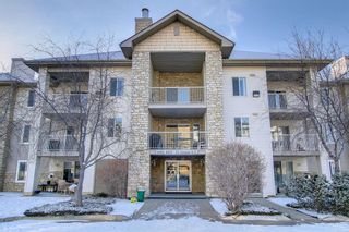 Photo 2: 1112 6635 25 Avenue NE in Calgary: Pineridge Apartment for sale : MLS®# A1177665