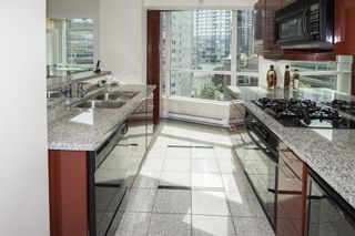 Photo 7: 1107 1328 W PENDER Street in Vancouver: Coal Harbour Condo for sale in "CLASSICO" (Vancouver West)  : MLS®# R2075576