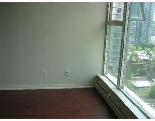 Photo 4: 1107 1008 CAMBIE Street in Vancouver: Downtown VW Condo for sale in "WATERWORKS" (Vancouver West)  : MLS®# V648297