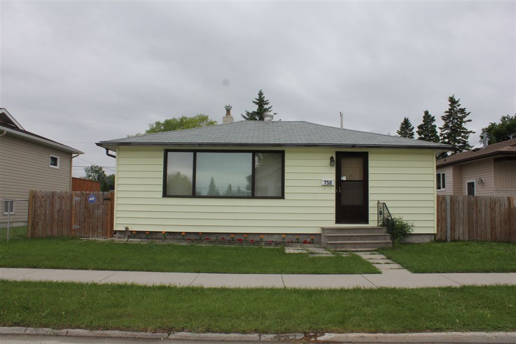 Main Photo: 758 Government Avenue in Winnipeg: East Kildonan Single Family Detached for sale (North East Winnipeg)  : MLS®# 1112497