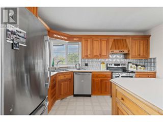 Photo 16: 5320 Burton Road Westmount: Okanagan Shuswap Real Estate Listing: MLS®# 10312943