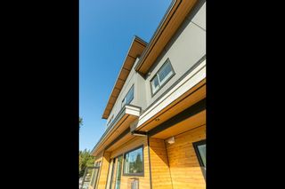Photo 2: 41783 COTTONWOOD Road in Squamish: Brackendale 1/2 Duplex for sale in "Brackendale" : MLS®# R2116070