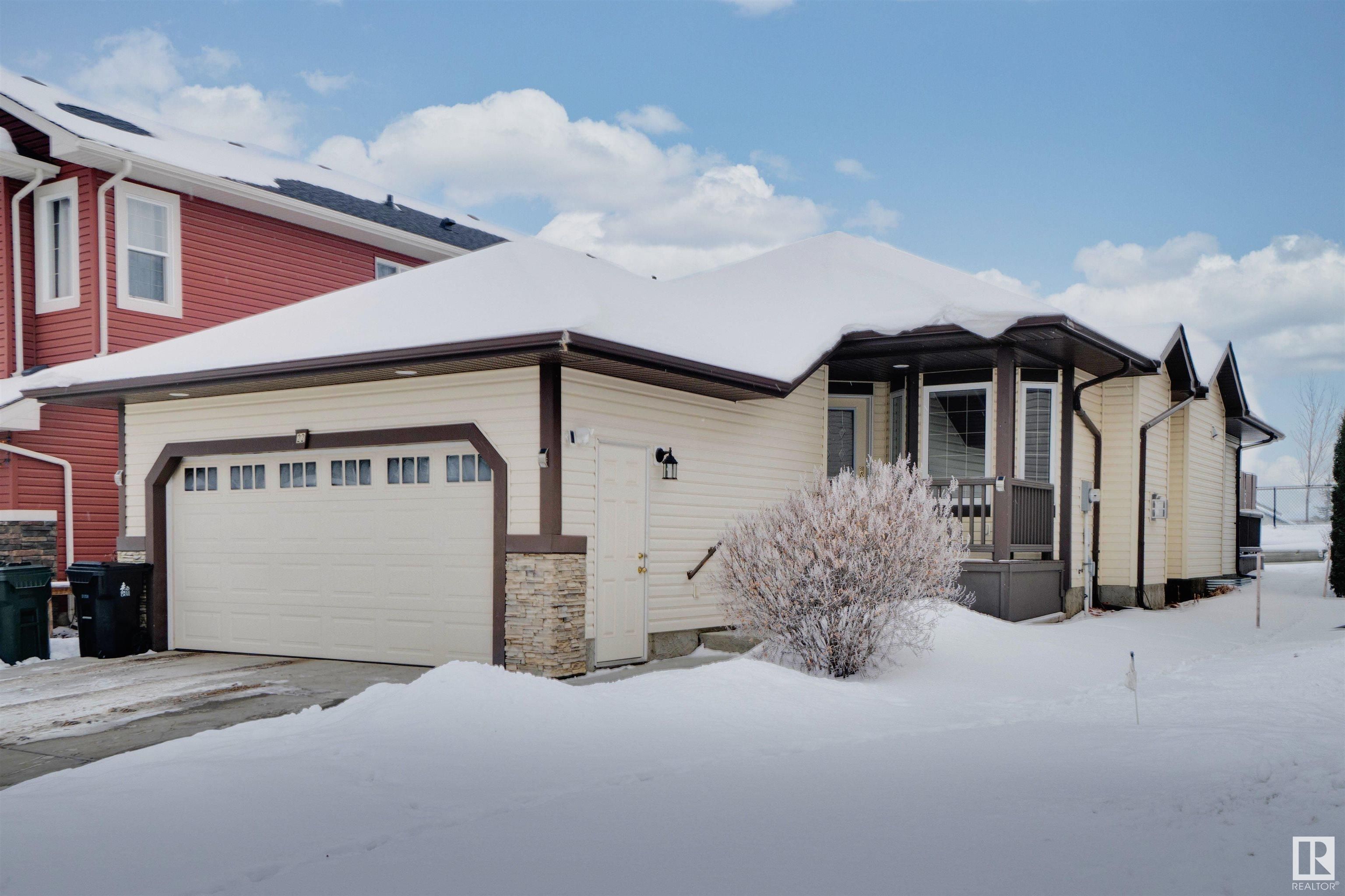 Main Photo: 22 HEWITT Circle: Spruce Grove House for sale : MLS®# E4324531