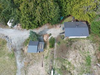 Photo 15: 2126 SUNSHINE COAST Highway: Roberts Creek House for sale (Sunshine Coast)  : MLS®# R2809654