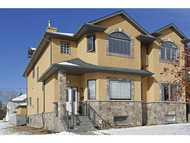 Main Photo: 2239 30 Street SW in CALGARY: Killarney Glengarry Residential Attached for sale (Calgary)  : MLS®# C3555962