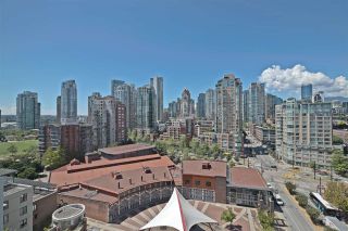 Photo 19: 1602 1201 MARINASIDE Crescent in Vancouver: Yaletown Condo for sale (Vancouver West)  : MLS®# R2401995