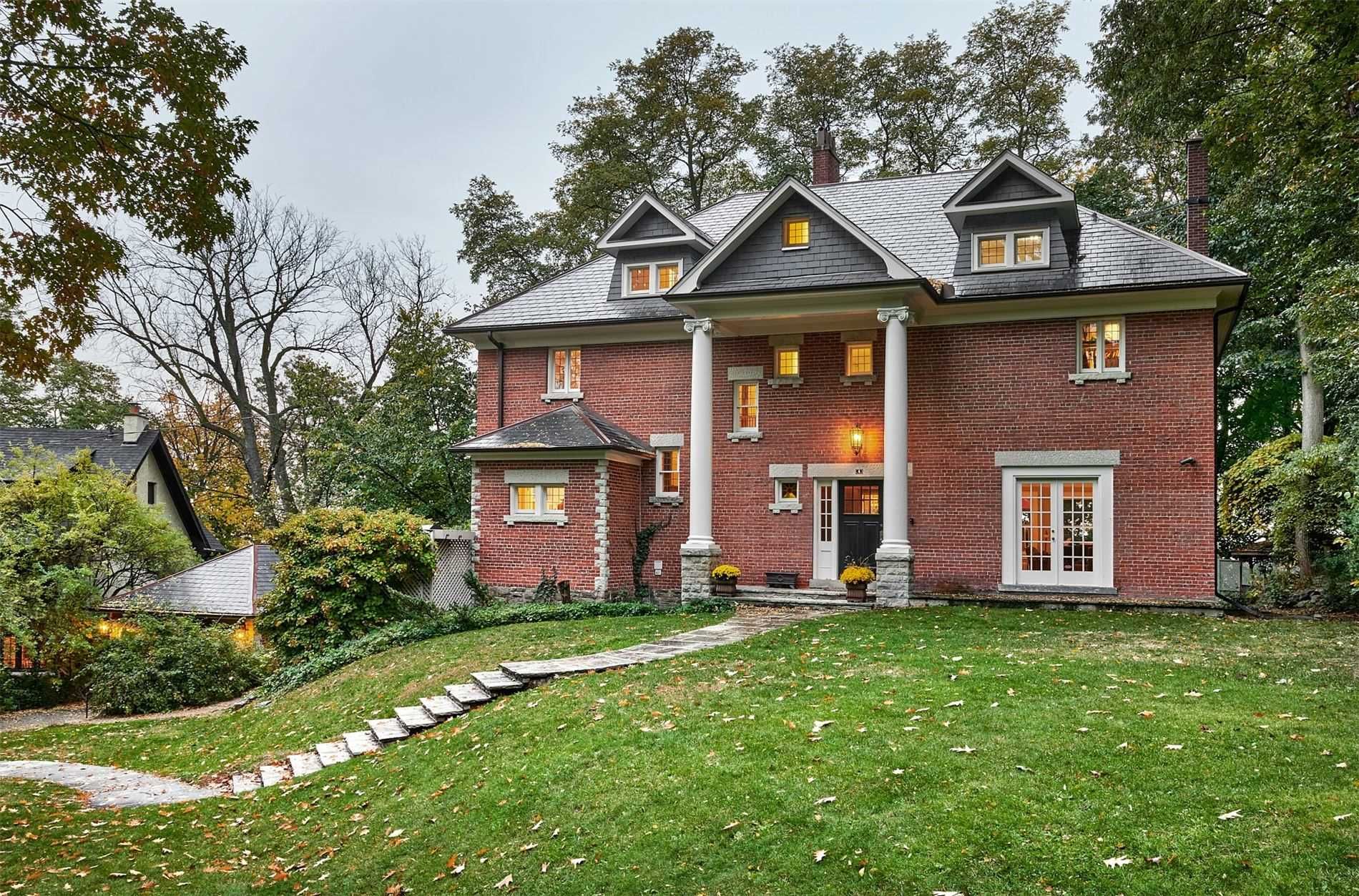 Main Photo: 4 Wychwood Park in Toronto: Wychwood House (3-Storey) for sale (Toronto C02)  : MLS®# C5003450