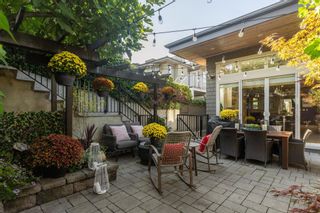 Main Photo: 1251 MARINE Drive in West Vancouver: Ambleside 1/2 Duplex for sale : MLS®# R2863214