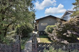 Photo 1: 755 E 5TH Street in North Vancouver: Queensbury House for sale : MLS®# R2721900