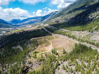 Photo 4: 5245 LYTTON LILLOOET HIGHWAY: Lillooet House for sale (South West)  : MLS®# 172232