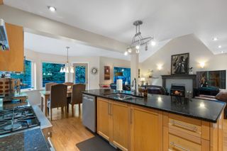 Photo 2: 8 LAUREL PLACE in Port Moody: Heritage Mountain House for sale : MLS®# R2835048