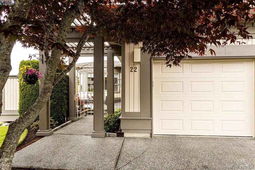 Private entrance with single car garage