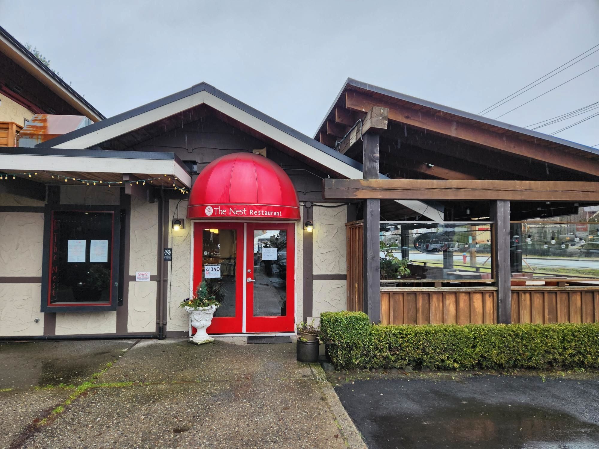 Main Photo: 5 41340 GOVERNMENT Road in Squamish: Northyards Business for sale : MLS®# C8056402