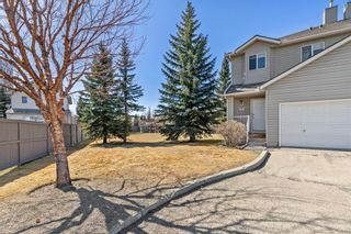 Photo 2: 1 Mt Aberdeen Manor SE in Calgary: McKenzie Lake Row/Townhouse for sale : MLS®# A1204122