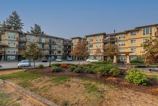 Photo 4: 206 2565 CAMPBELL Avenue in Abbotsford: Central Abbotsford Condo for sale in "Abacus Uptown" : MLS®# R2733889