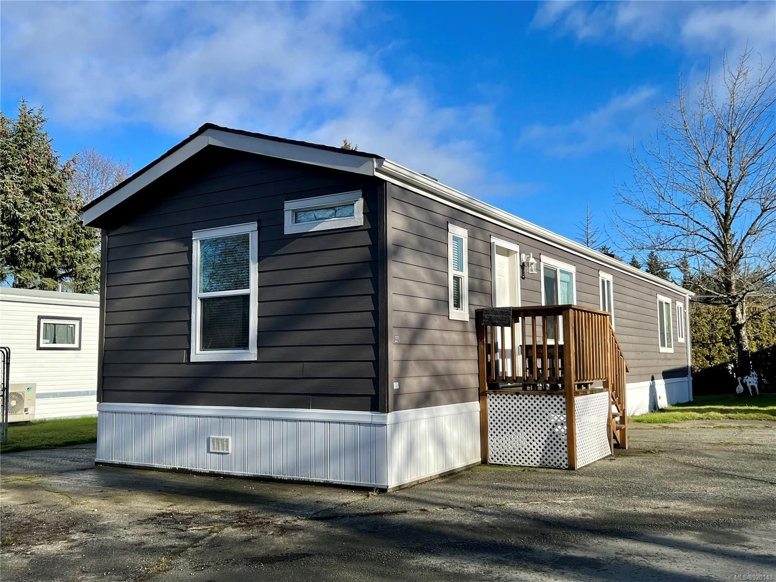 Main Photo: 48 951 Homewood Rd in Campbell River: CR Campbell River Central Manufactured Home for sale : MLS®# 920143